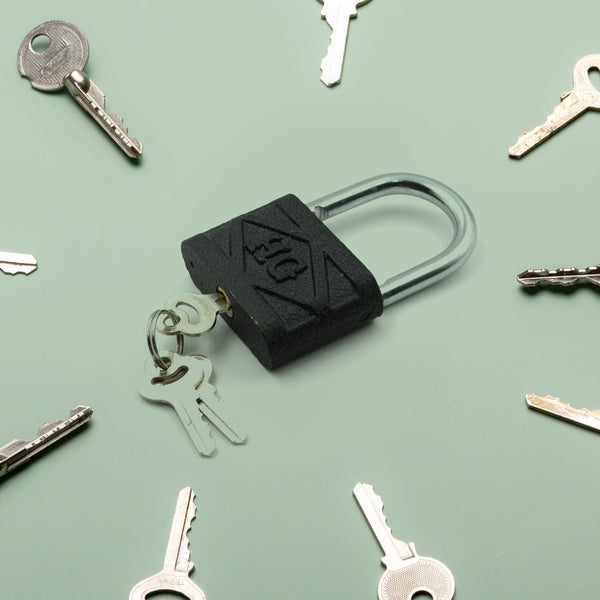 Thickened Black Iron Padlock – Brass Core, Waterproof, Anti-Theft (75/60/32mm)